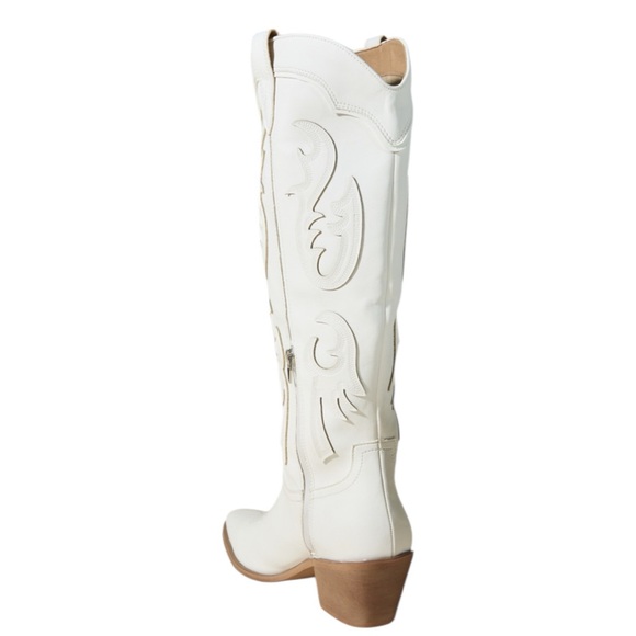 Mi.iM Ivory Heeled Boots with Embroidery - Picture 3 of 3